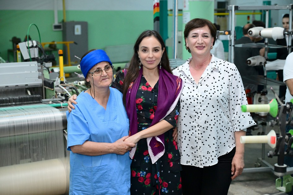 Leyla Əliyeva "Azəripək" ASC-nin fəaliyyəti ilə yaxından tanış olub - FOTOLAR