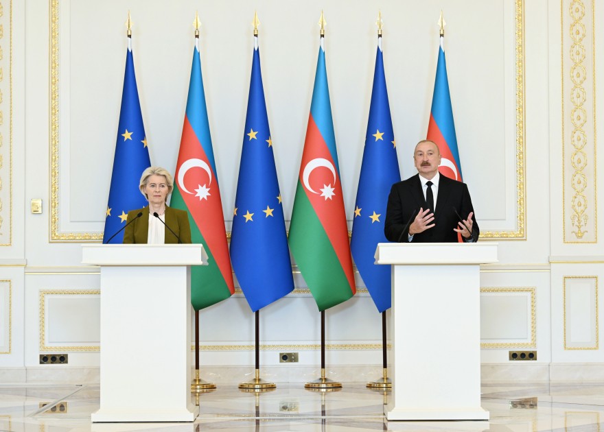 İlham Əliyev və Lyayen mətbuata bəyanatlarla çıxış etdilər - FOTOLAR (YENİLƏNİB)
