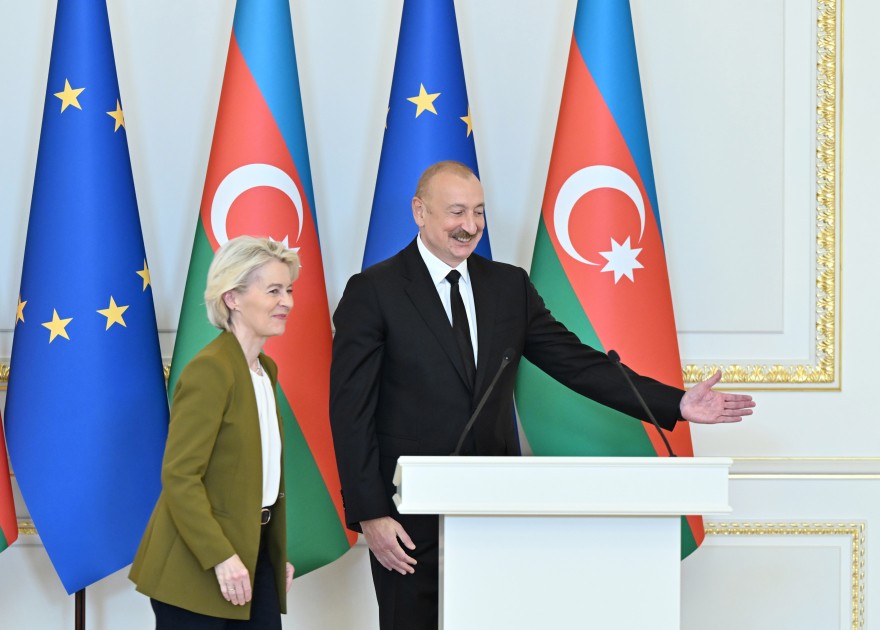 İlham Əliyev və Lyayen mətbuata bəyanatlarla çıxış etdilər - FOTOLAR (YENİLƏNİB)