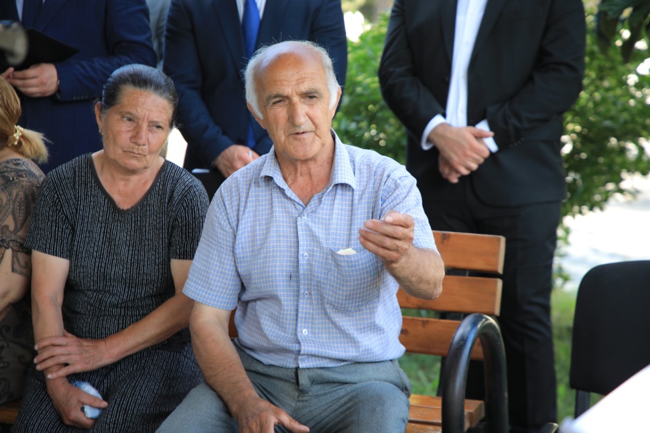 Niyazi Bayramov vətəndaşlarla növbəti dəfə səyyar görüş keçirib - FOTOLAR