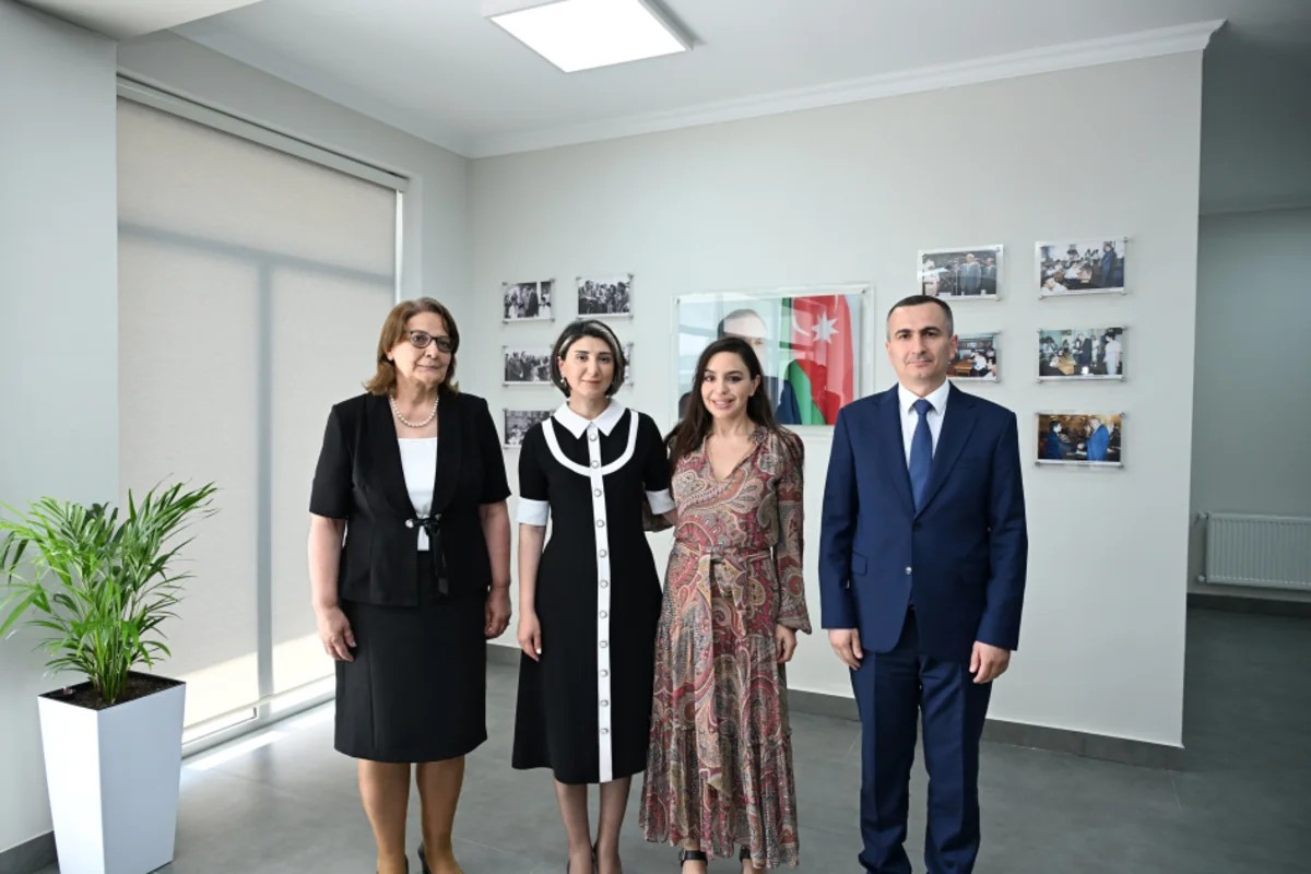 Leyla Əliyeva Yevlaxda məktəb binasının açılışında - FOTOLAR