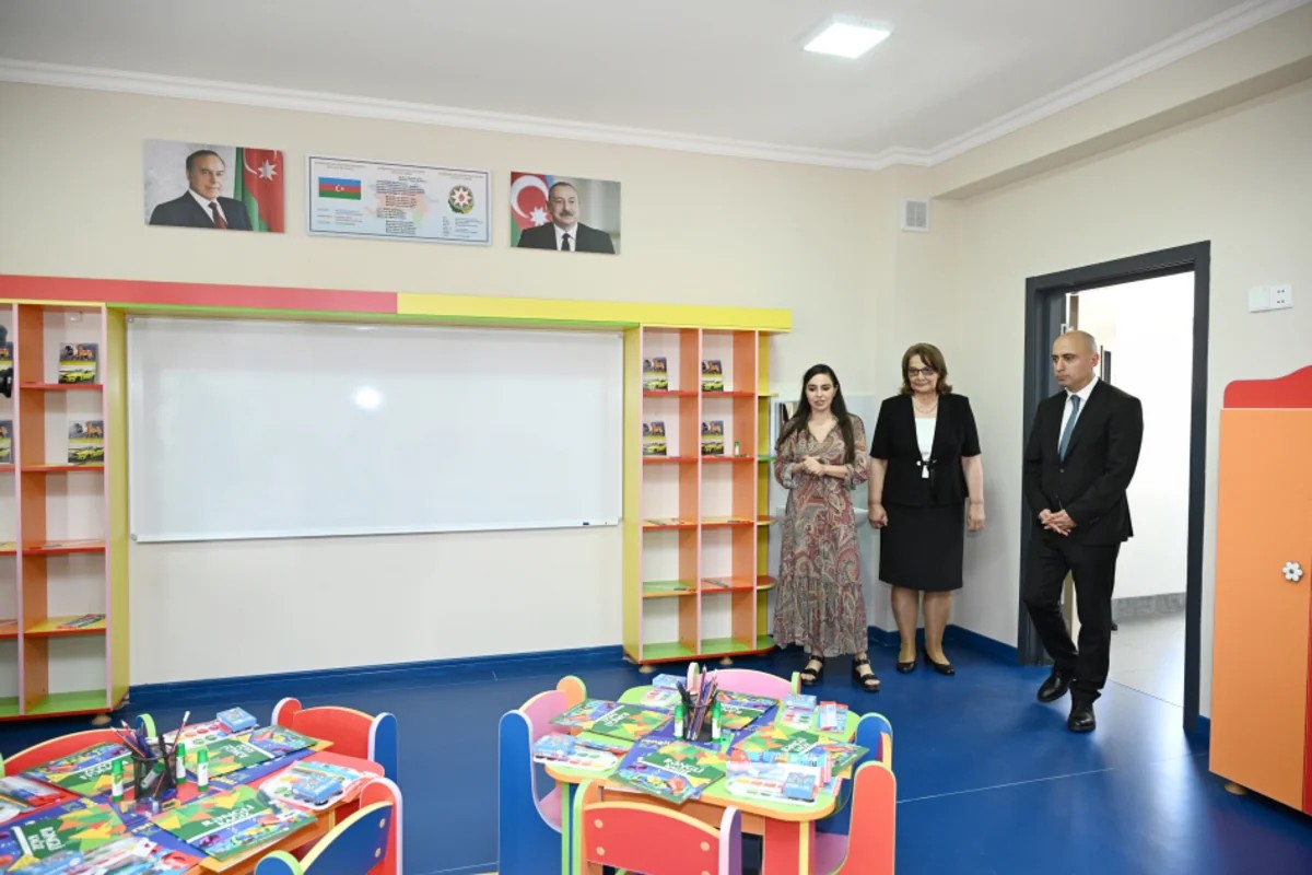Leyla Əliyeva Yevlaxda məktəb binasının açılışında - FOTOLAR