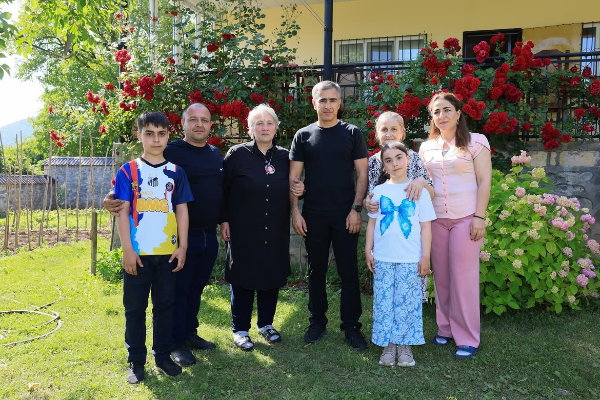 Anar Ələkbərov Milli Qəhrəmanın ailəsini ziyarət etdi - FOTOLAR