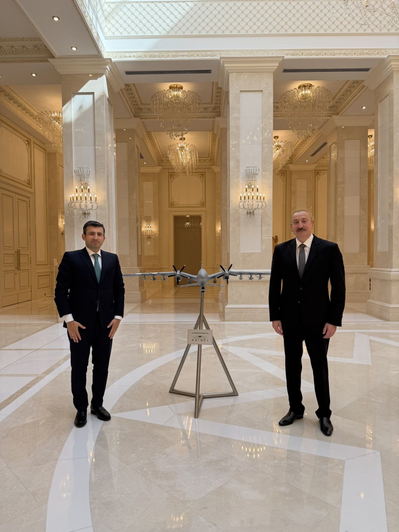 Prezident Bayraktarı qəbul etdi - FOTO