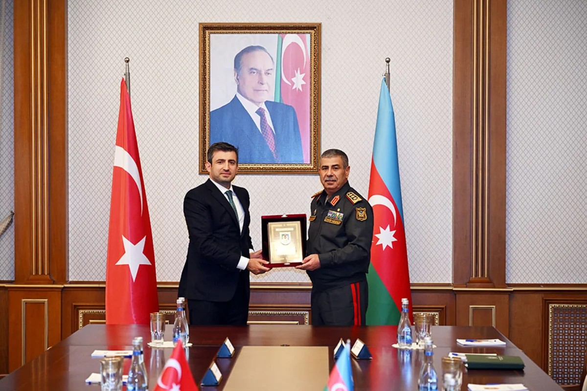 Zakir Həsənov Selçuk Bayraktarı qəbul etdi - FOTO