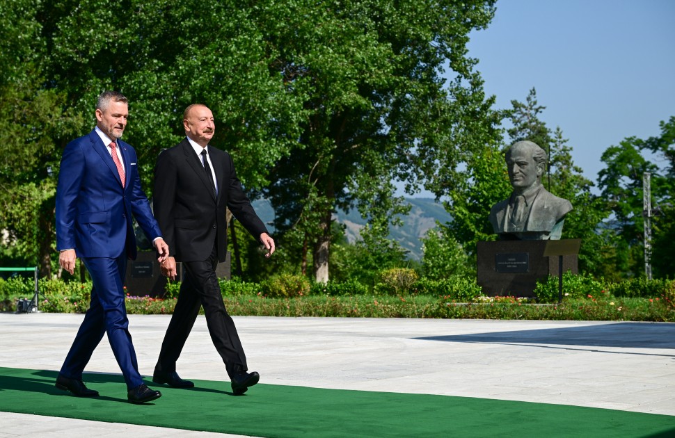 İlham Əliyev Slovakiya Prezidentini Şuşada qarşıladı - FOTOLAR
