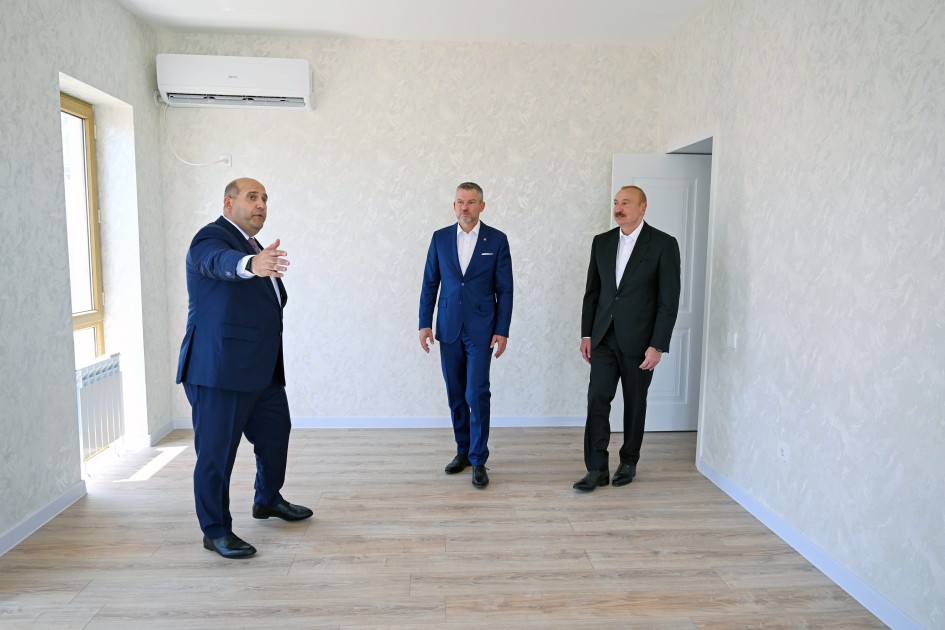 Prezidentlər Baş Qərvənd kəndində - FOTOLAR Prezidentlər Baş Qərvənd kəndində - FOTOLAR