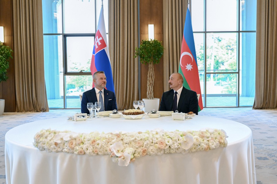 Slovakiya Prezidentinin şərəfinə rəsmi nahar verildi - FOTOLAR