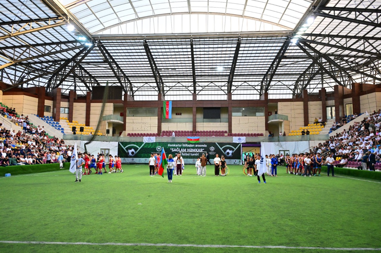 Həmkarlar İttifaqının təşkilatçılığı ilə keçirilən minifutbol turniri başa çatıb - FOTOLAR