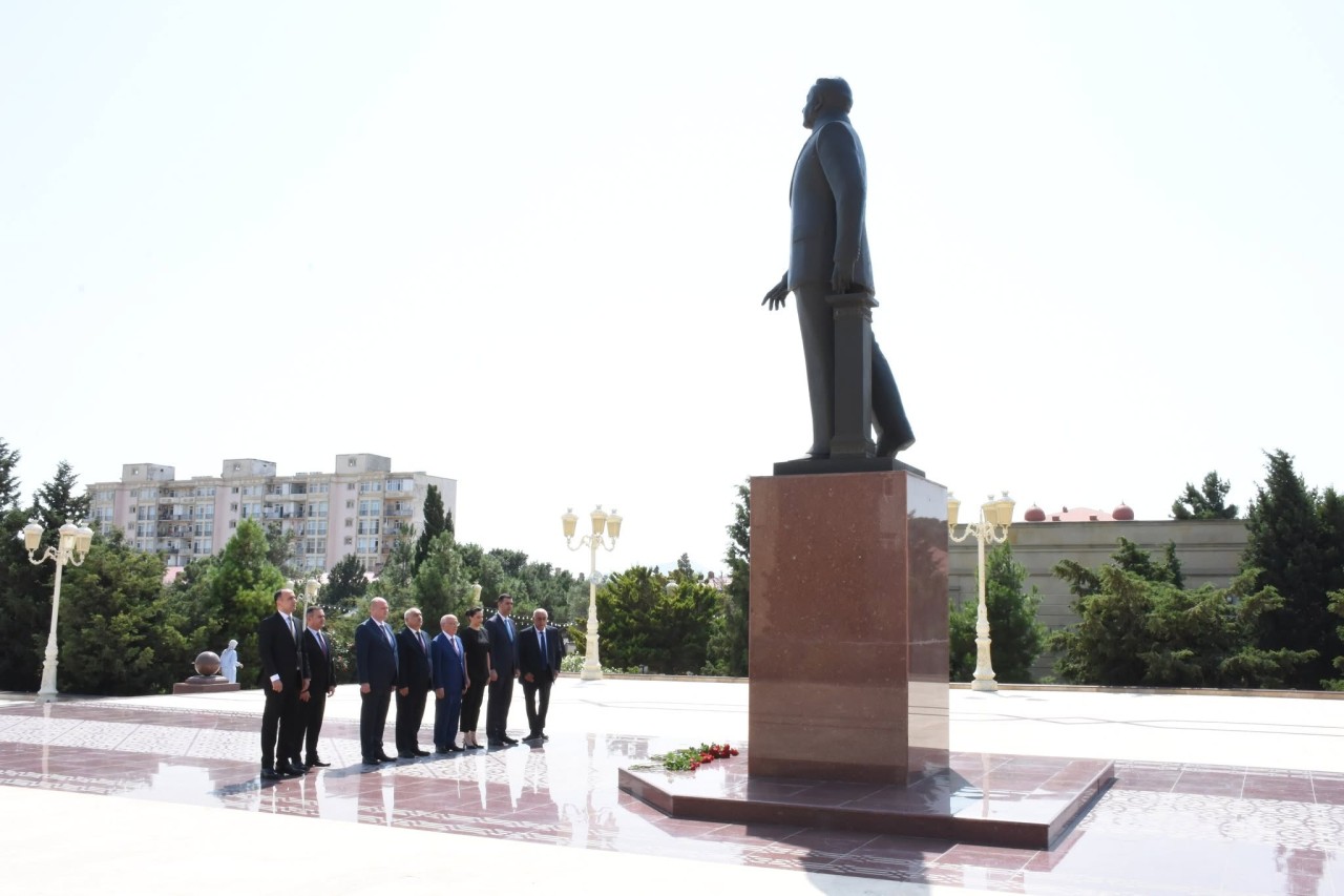 Ümummili Liderin siyasi hakimiyyətə gəlişi Qaradağda qeyd edildi - FOTOLAR