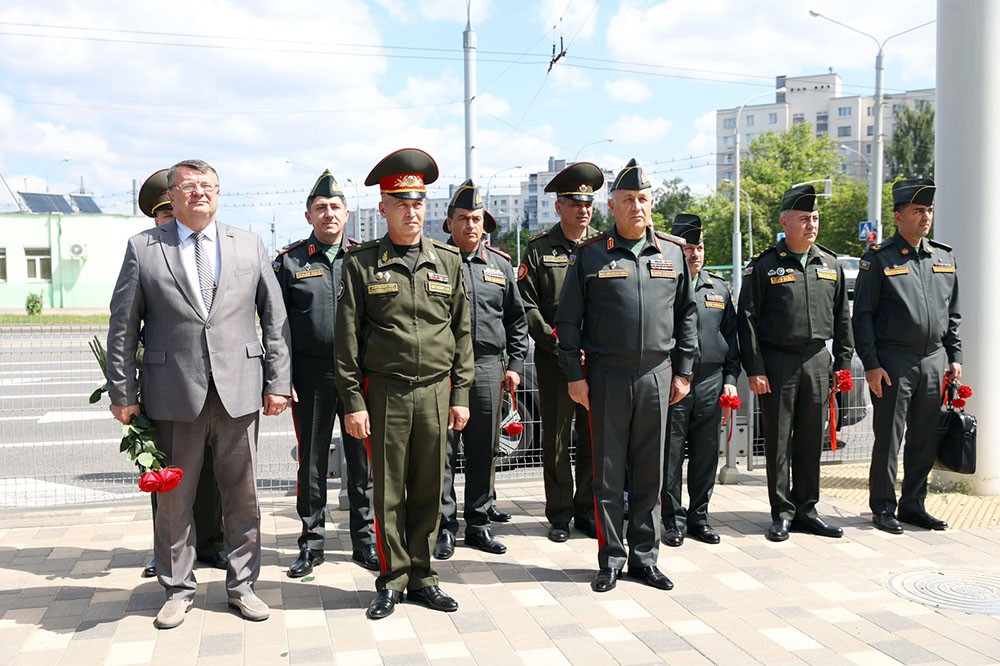 Kərim Vəliyev Belarusda hərbi obyektlərdə olub - FOTOLAR