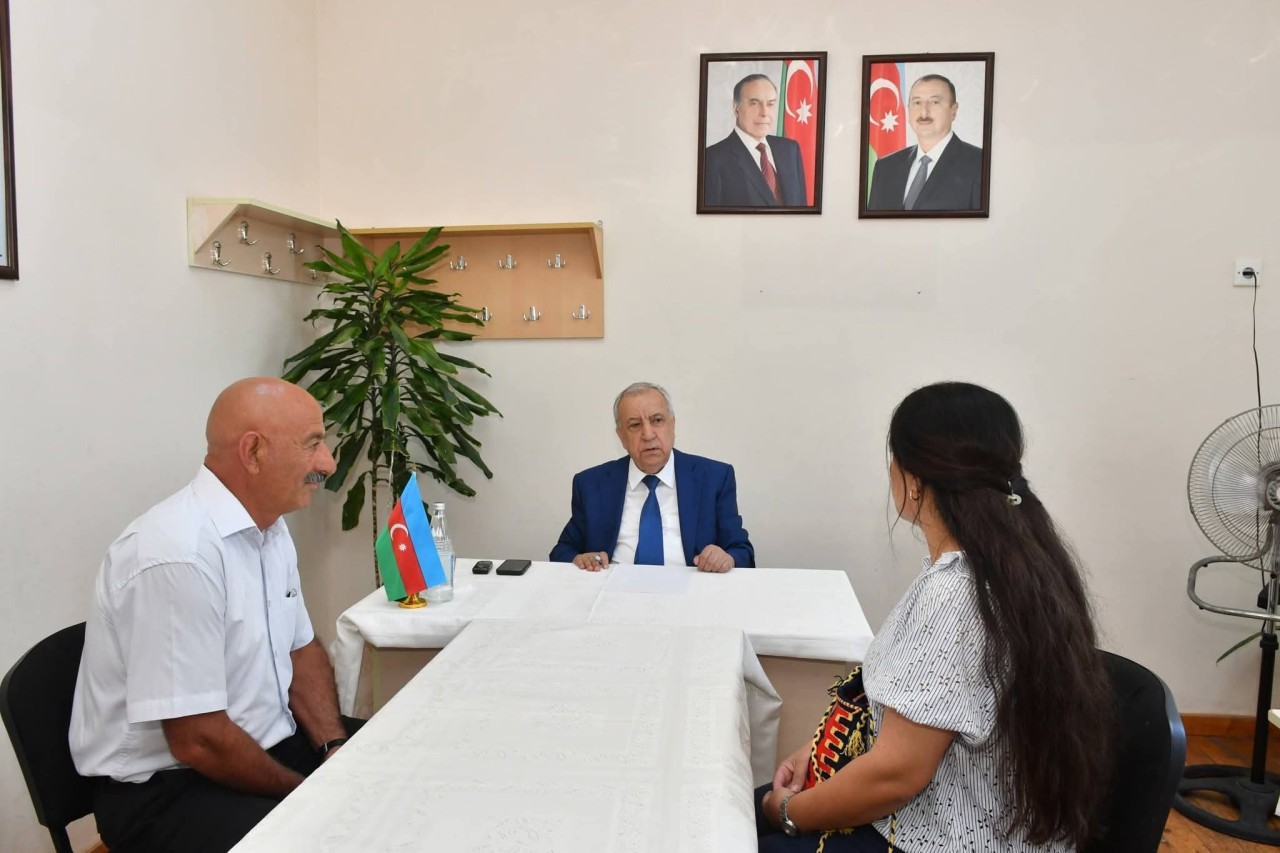 Malik İsaqov sakinlərin problemlərini dinlədi - FOTOLAR