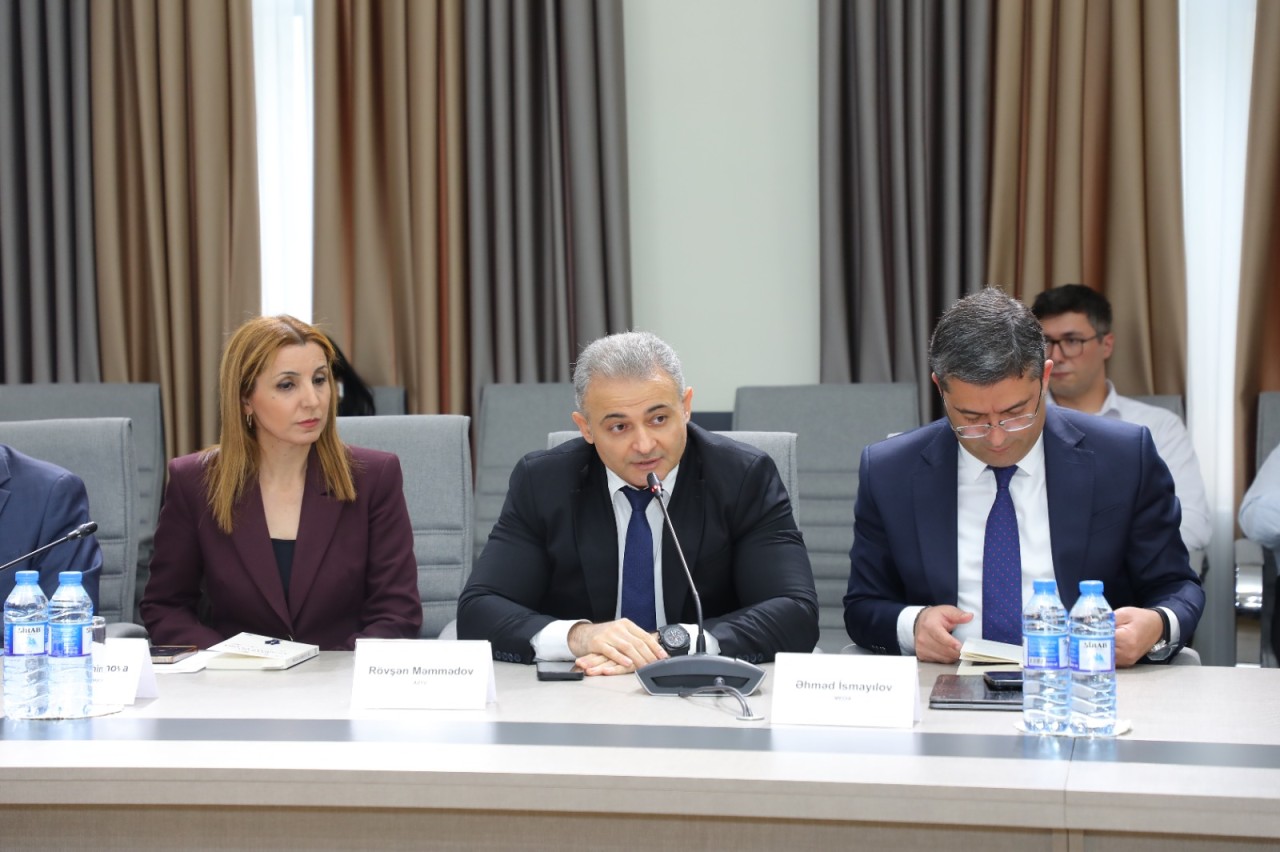 "Mediada Azərbaycan dili" mövzusunda keçirilən təlim proqramı uğurla yekunlaşdı - FOTOLAR