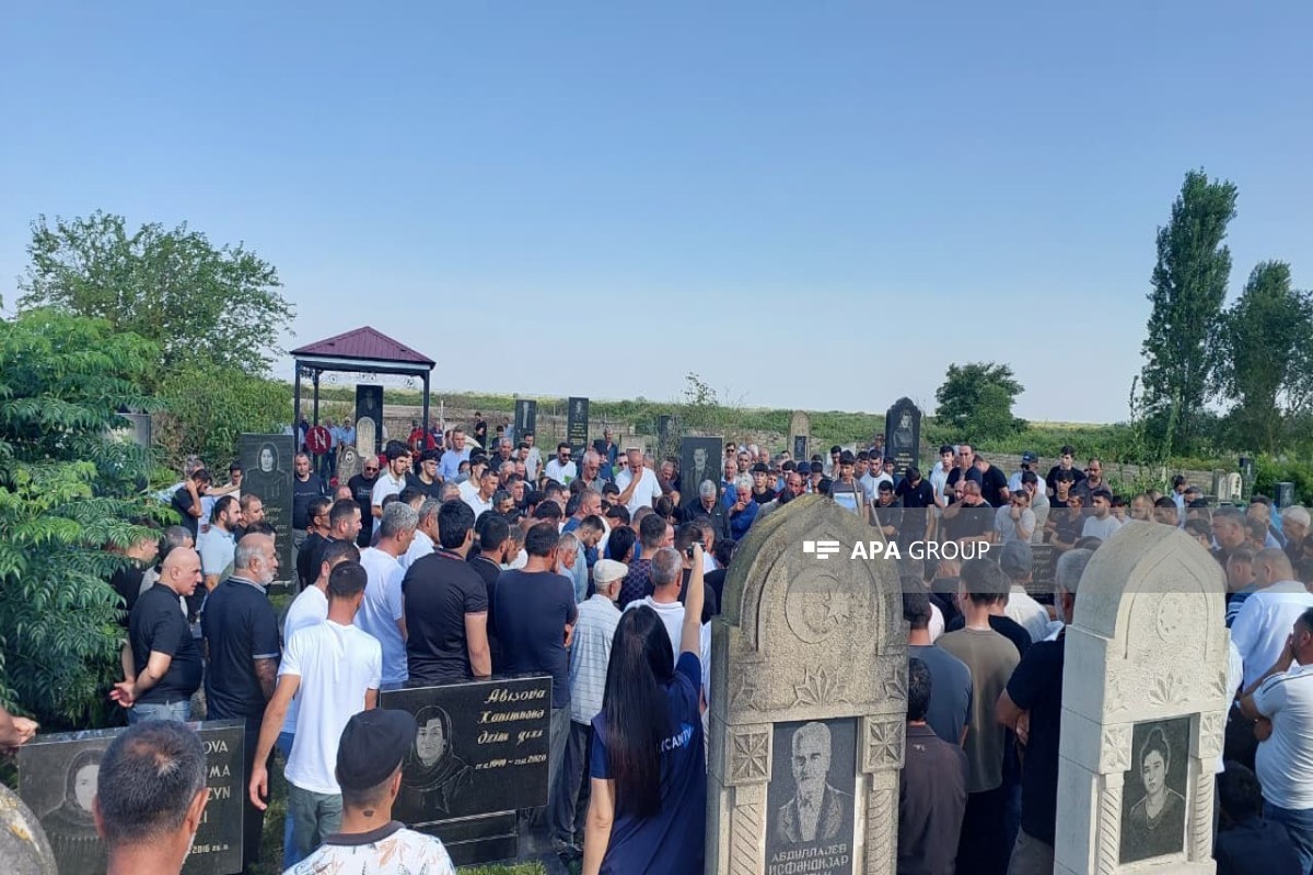 Odessa yaxınlığında vurulan gəminin kapitanı dəfn edildi - 