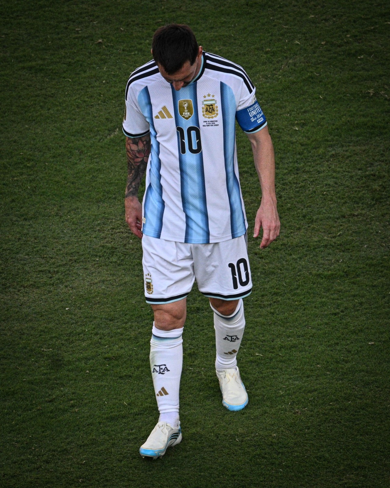 Finaldakı məğlubiyyətdən sonra Messi... - FOTOLAR