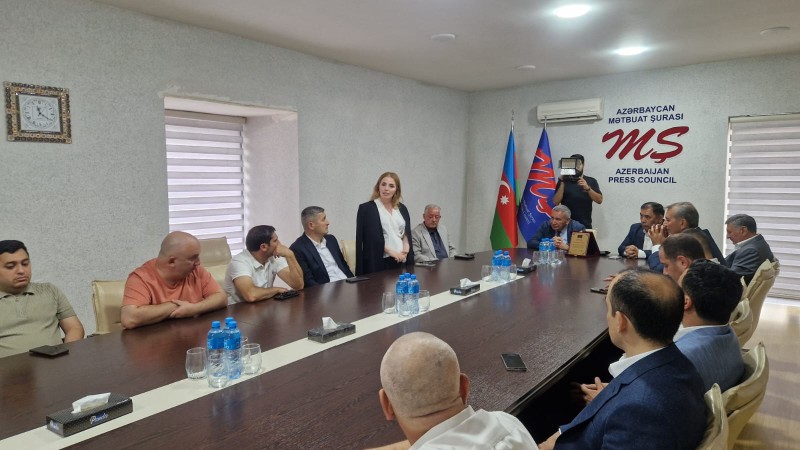 Məhəmmədəli Qəribli təltif edildi - FOTOLAR Məhəmmədəli Qəribli təltif edildi - FOTOLAR