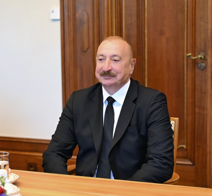 Azərbaycan və Almaniya prezidentləri geniş tərkibdə görüşdülər - FOTOLAR Azərbaycan və Almaniya prezidentləri geniş tərkibdə görüşdülər - FOTOLAR