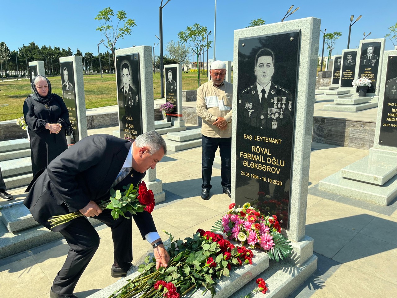 Abdin Fərzəliyev şəhidləri və onların ailə üzvlərini ziyarət edib - FOTOLAR