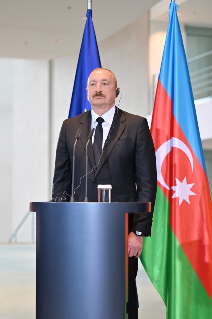İlham Əliyev və Fridrix Merts mətbuata bəyanatlarla çıxış etdilər - FOTOLAR (YENİLƏNİB)