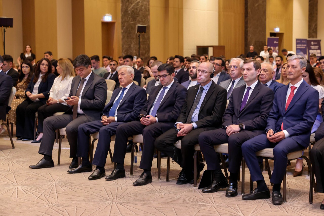 BMU tələbələri AKM-dən məzun olub - FOTOLAR