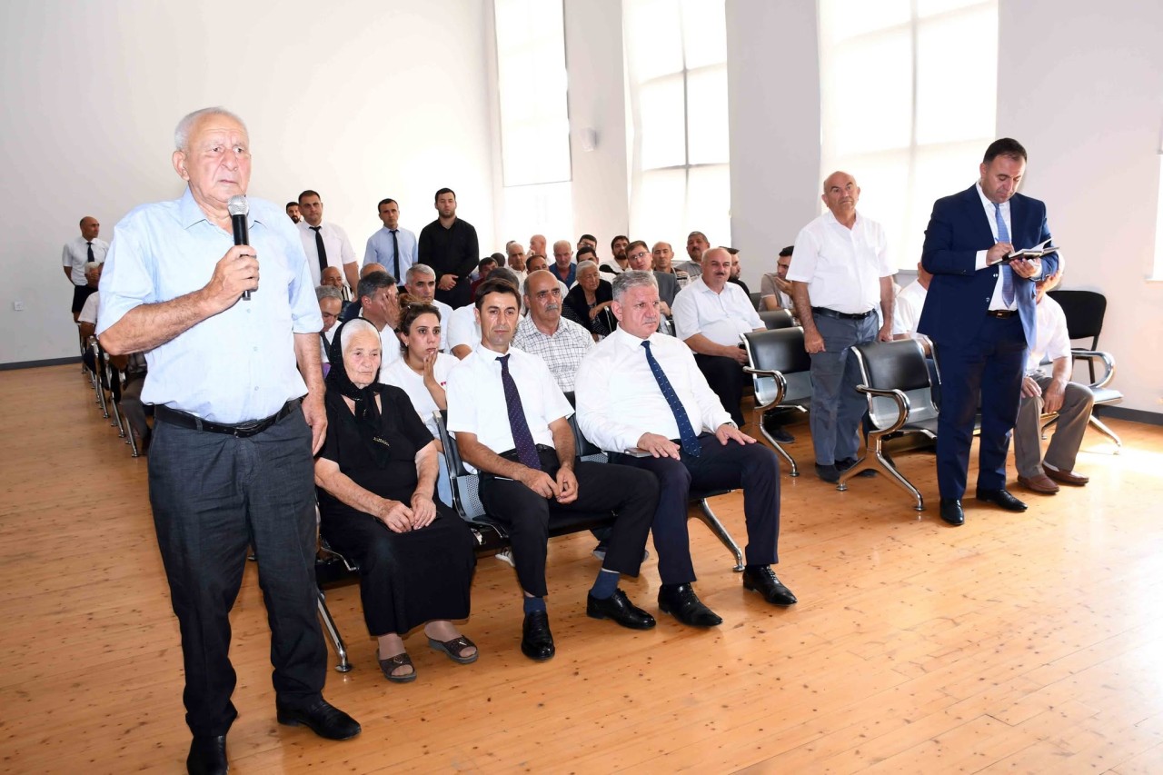 İcra başçısı Vaqif Həsənovun səyyar qəbul-görüşü keçirildi - FOTOLAR