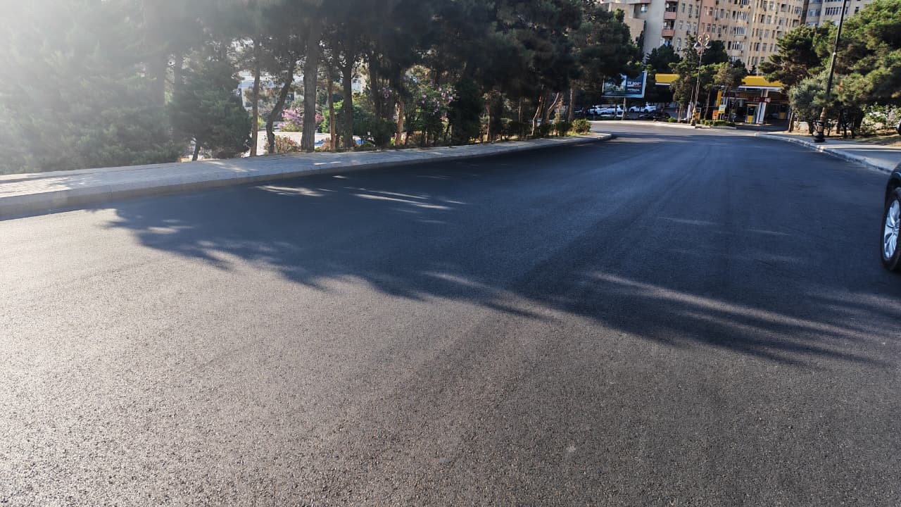 Yasamal rayonunda genişmiqyaslı asfaltlanma işləri aparılır - FOTOLAR
