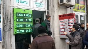Azərbaycan banklarında nağd dolların satış qiyməti artıb 