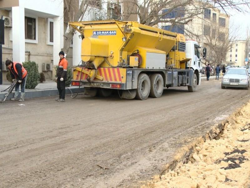 Bakıda yolun tez xarab olmaması üçün bunu edirlər -  FOTO