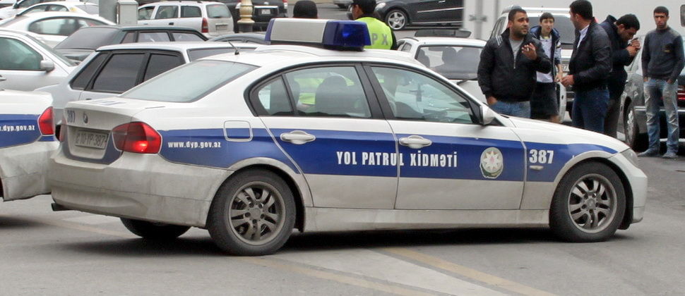 Yol polisindən dollar əməliyyatı  