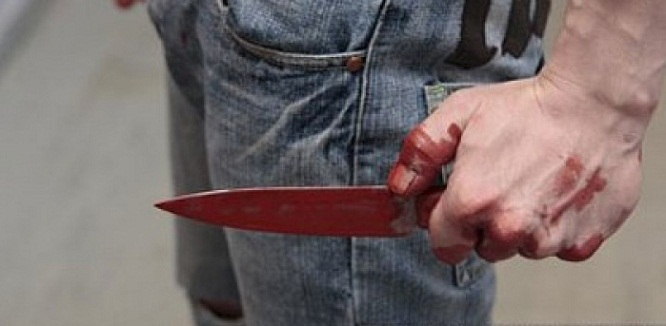 55 yaşlı qadın bıçaqlandı  -   Bakıda