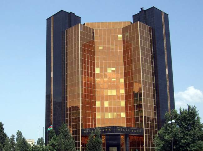 Mərkəzi Bank 611 mln. manat   CƏLB ETDİ