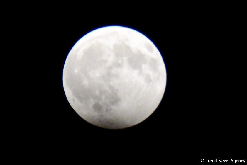 Bu da Azərbaycanda Ay tutulması - FOTOLAR