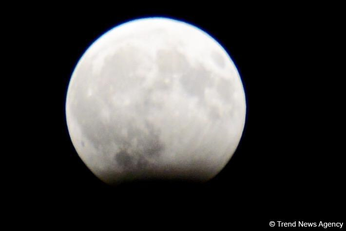 Bu da Azərbaycanda Ay tutulması - FOTOLAR