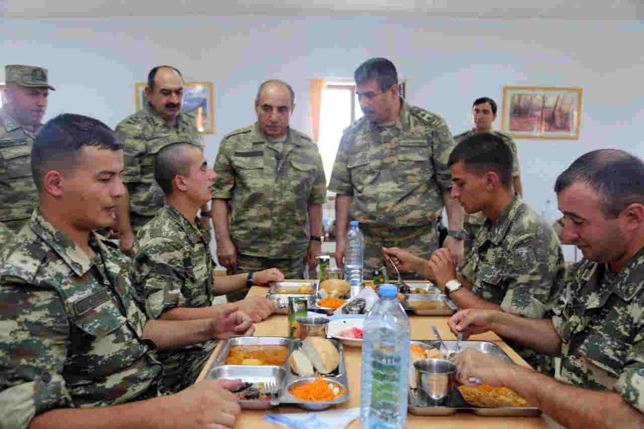 Prezident tapşırıq verdi:  Baş nazirin birinci müavini ilə müdafiə naziri cəbhəyə getdi - FOTOLAR