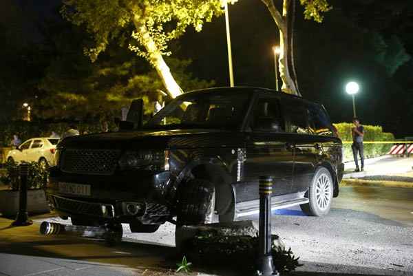 Lənkəranskinin güllələndiyi avtomobil Bakıya gətirildi â€“ FOTO