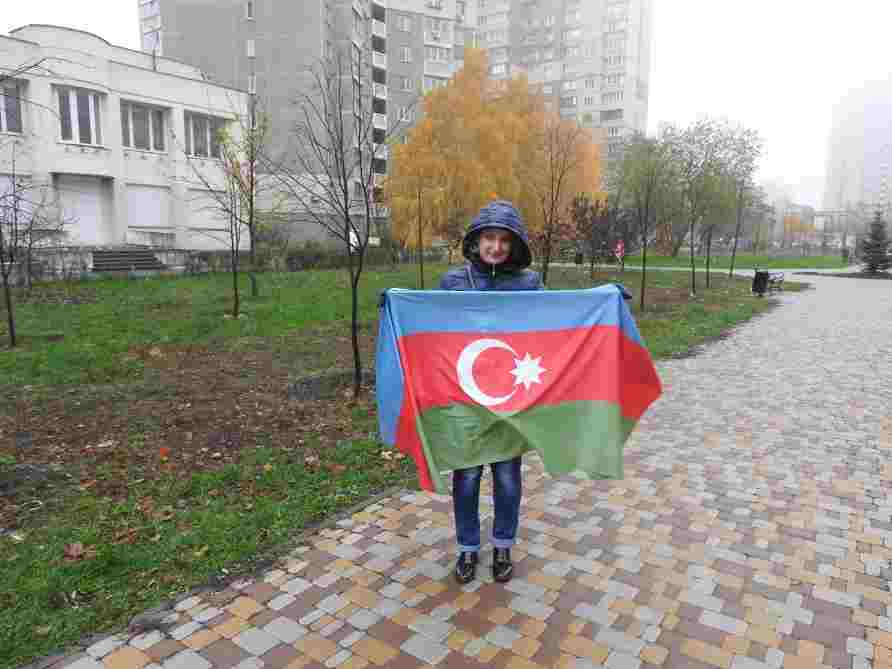 Dövlət Bayrağı Günü Kiyevdə aksiya -  FOTOLAR
