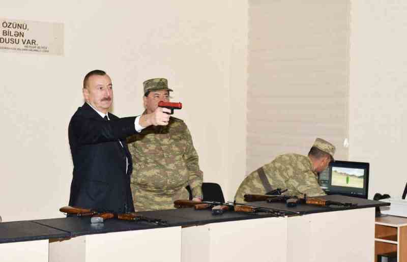 İlham Əliyev nişan alıb, silah çəkdi  - FOTOLAR