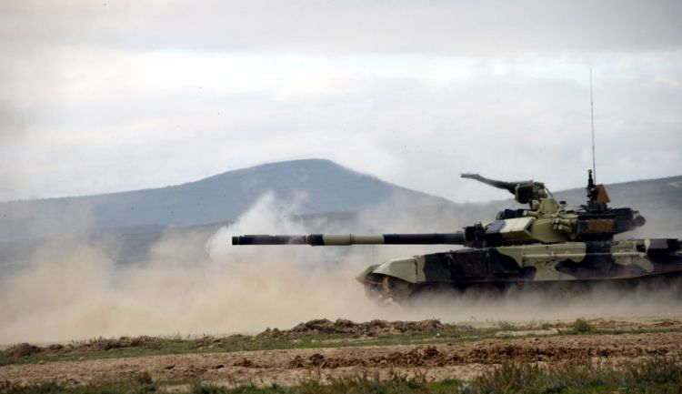 Ordumuz tanklardan atəş açdı   VİDEO - FOTOLAR