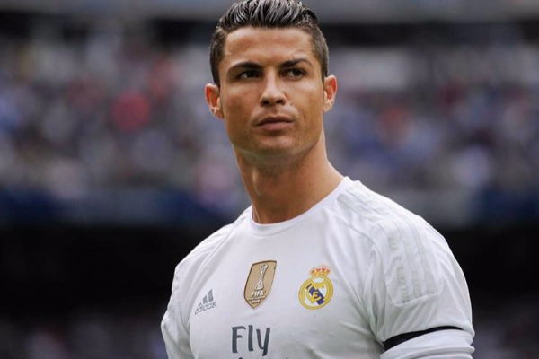   Avropanın ən yaxşı idmançısı Ronaldo seçildi 
