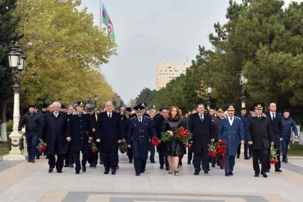 Sumqayıtda Heydər Əliyevin anım günü qeyd edildi -  FOTOLAR