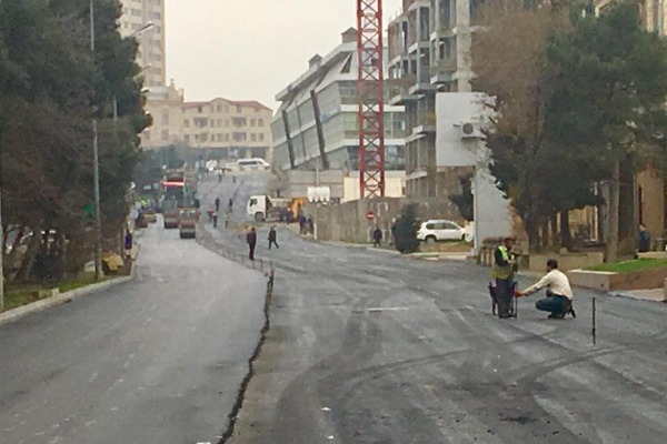 Bakıda daha bir küçə təmirə bağlandı - FOTOLAR