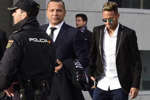   Neymar Barselonanı məhkəməyə verdi  