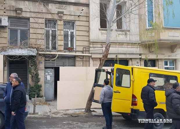 İcra başçısı tarixi binanı   SÖKDÜRÜR (FOTO)