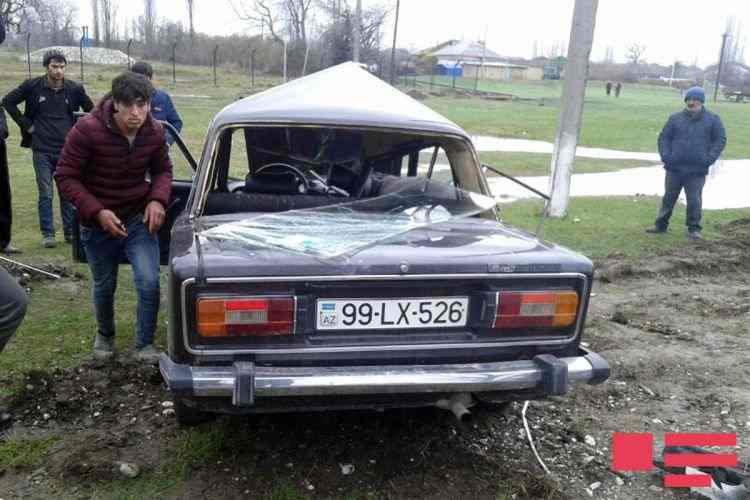 İki avtomobil toqquşdu, 5 nəfər xəsarət aldı  - FOTO 