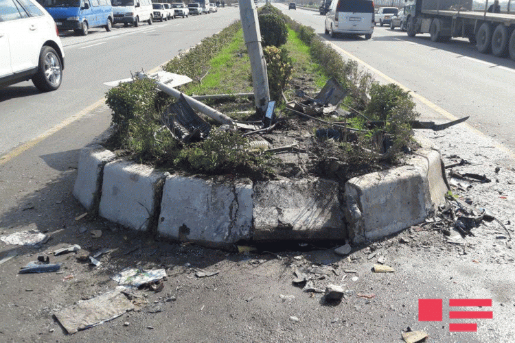 Yevlaxda mikroavtobus QƏZAYA DÜŞDÜ: 19 məktəbli yaralandı, 5-nin vəziyəti ağırdır (YENİ-2)