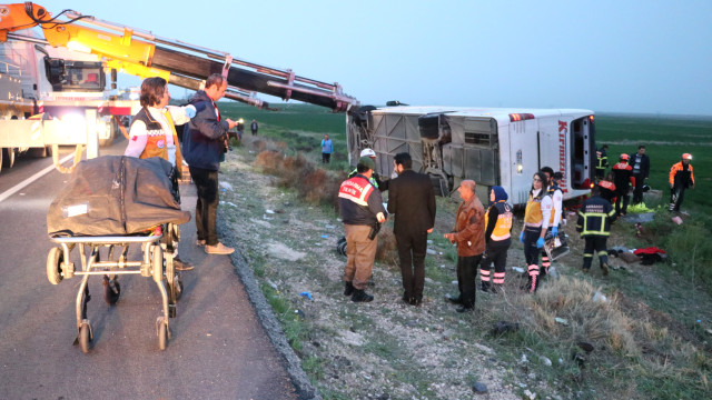 Avtobus qəzası baş verdi: 4 ölü, 34 yaralı var (FOTOLAR)