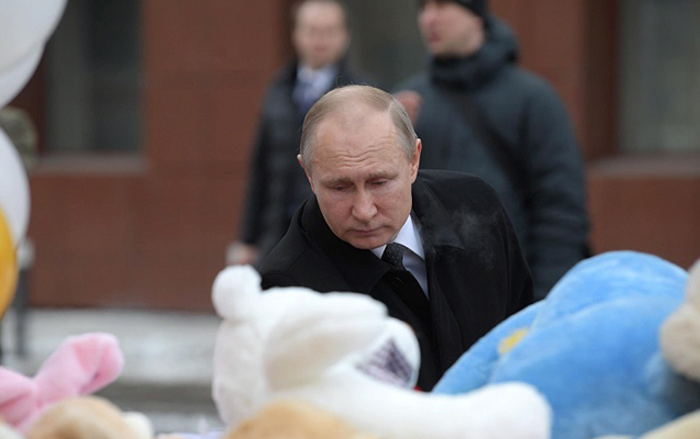 Putin yanğında özünü  atan gənci ziyarət edib 