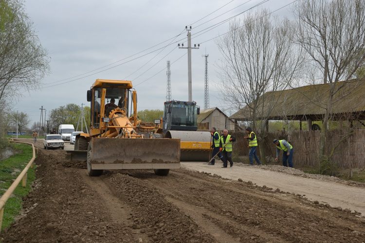 Zərdabda avtomobil yolu yenidən qurulur - FOTOLAR