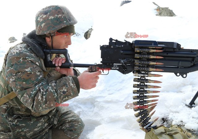 Düşmənin Murovdağdakı mövqelərindən yeni   FOTOLAR 