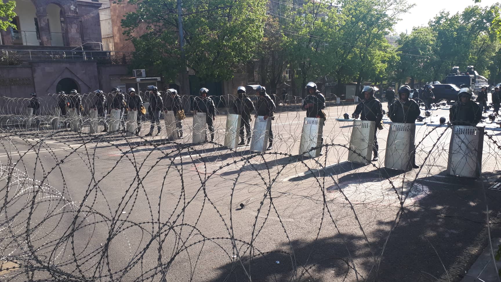 Yerevan küçələrinə tank və başqa zirehli texnikalar yeridildi - FOTOLAR